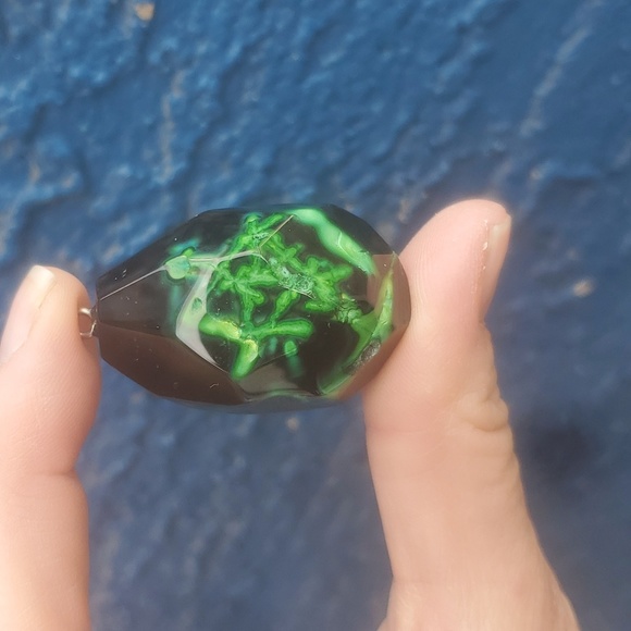 New Faceted Green & Black Fire Agate Pendant. - Picture 12 of 15